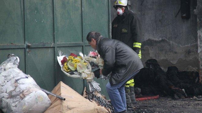 Identificati tutti e sette gli operai morti bruciati nella fabbrica-dormitorio