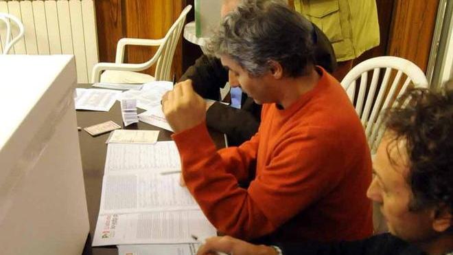 Grande affluenza, Renzi vola a Massa Carrara