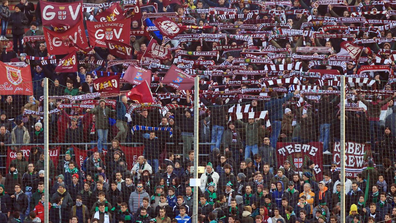 Lo stadio alla Mapei, la protesta sugli spalti dei tifosi della Reggiana