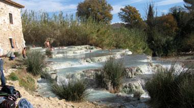 Furti alle terme di Saturnia: due arresti