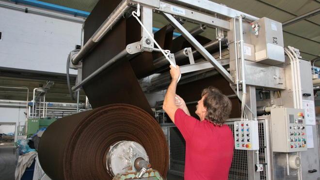 Azienda esce dalla crisi e dà mille euro ai dipendenti