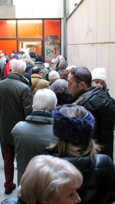 Il popolo del Pd non delude: diecimila alle urne