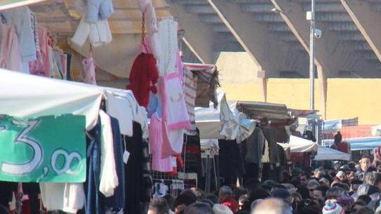 Parchi e mercatini Livorno in festa riempie le strade