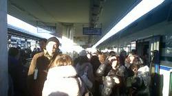 Pisa, passeggeri “bloccati” dentro il treno alla stazione