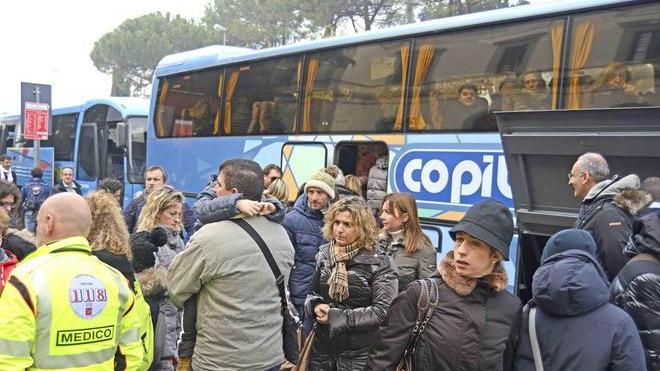 «Il treno è soppresso» E la signora restò sola