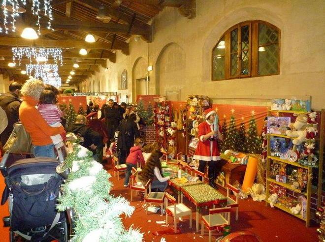 La Leopolda accoglie il mondo di Babbo Natale 
