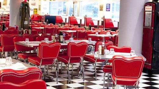 In piazza Lemmetti arriva il fast-food in stile Happy Days