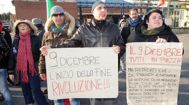 «Resteremo qui fino alla rivoluzione» 