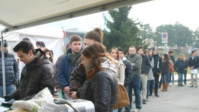 In coda per un lavoro al McDonald’s