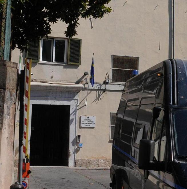 Bagnino in carcere per violenza sessuale 
