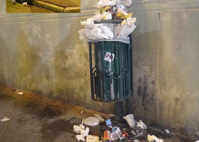 Pochi cestini, sporcizia e cartacce ovunque