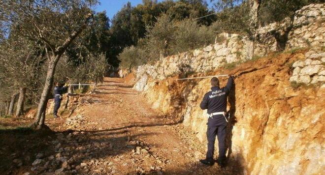 Scoperte 2 strade abusive nel cuore della collina 