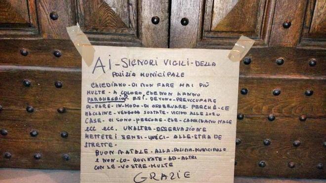 Sosta vietata, un cittadino chiede uno stop alle multe