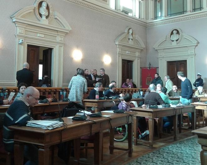 La protesta dei “Forconi” interrompe il consiglio comunale 