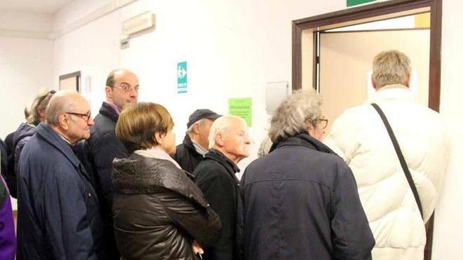 Tares “salata”, cittadini infuriati