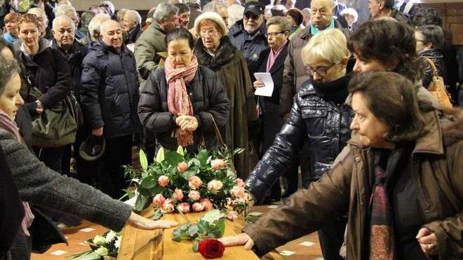 Prato, folla commossa per l’ultimo saluto a Anna Fondi