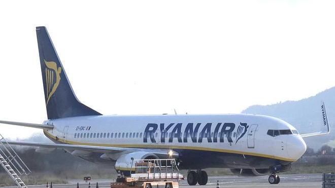 Cancellato il volo Pisa-Cagliari, l’odissea dei passeggeri