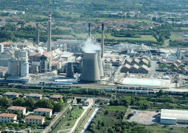 Rossi in visita alla Solvay «La Regione è con voi»