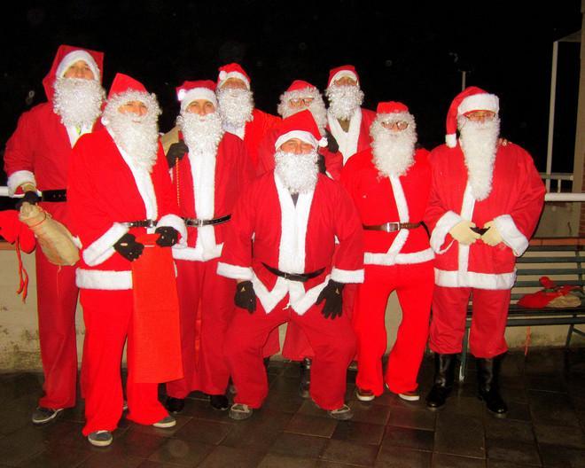 A Montemurlo in azione una squadra di Babbi Natale 