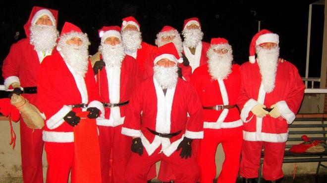 A Montemurlo in azione una squadra di Babbi Natale