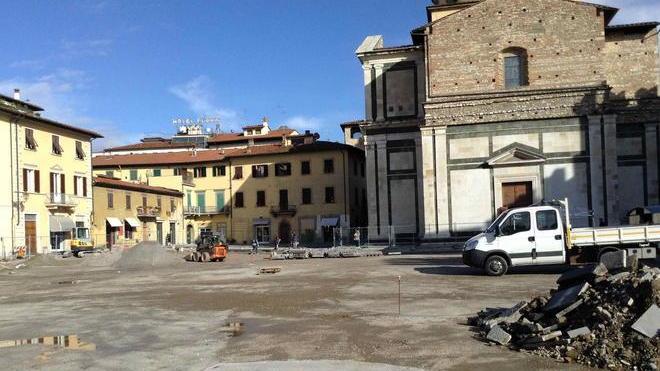 Piazza delle Carceri a Prato inaugurata ma solo a metà