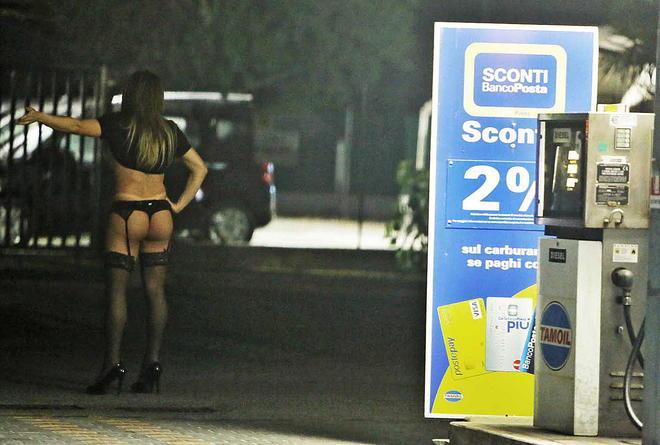 Fa prostituire tre ragazze: in manette un viareggino di 56 anni 