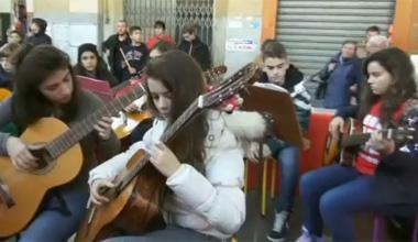 La musica dei ragazzi invade il Mercato centrale