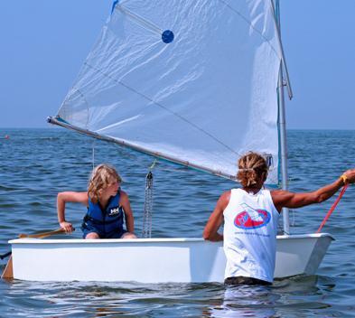 Tratto di spiaggia in gara per fare la scuola di vela 