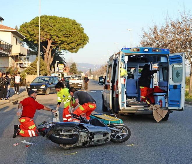 È morta la nonna investita mentre passeggiava col nipote 