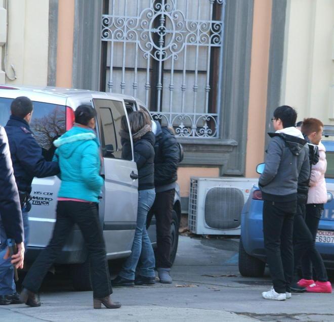 Blitz nella ditta dei cinesi, due denunce