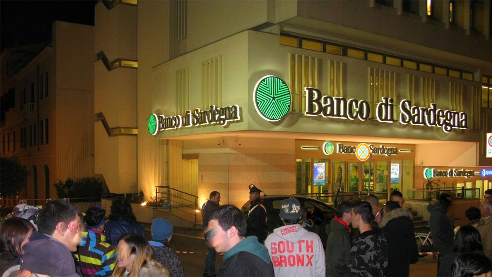 Finta bomba davanti al Banco e tre tentativi di rapine, arrestato un 32enne di Sassari 