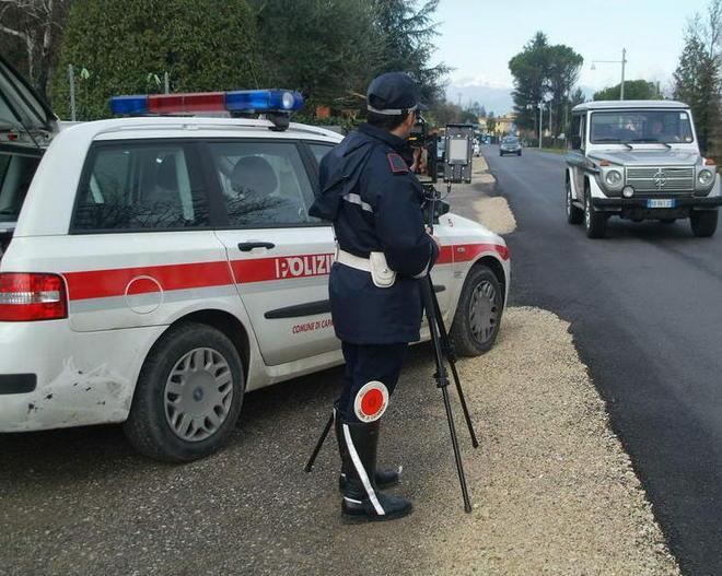 Raffiche di multe a Capannori agli automobilisti indisciplinati 