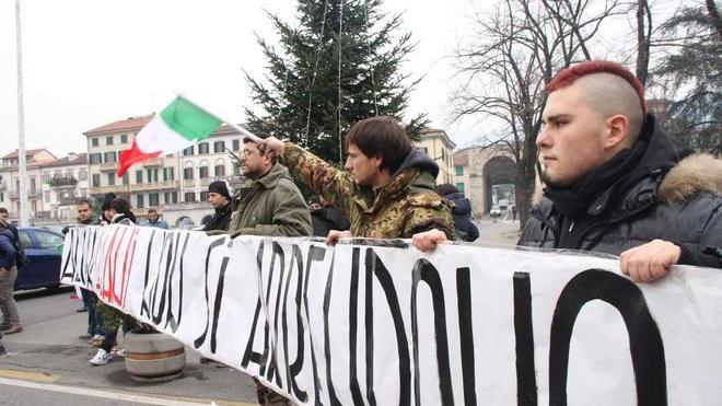 I disoccupati e i tartassati urlano: basta
