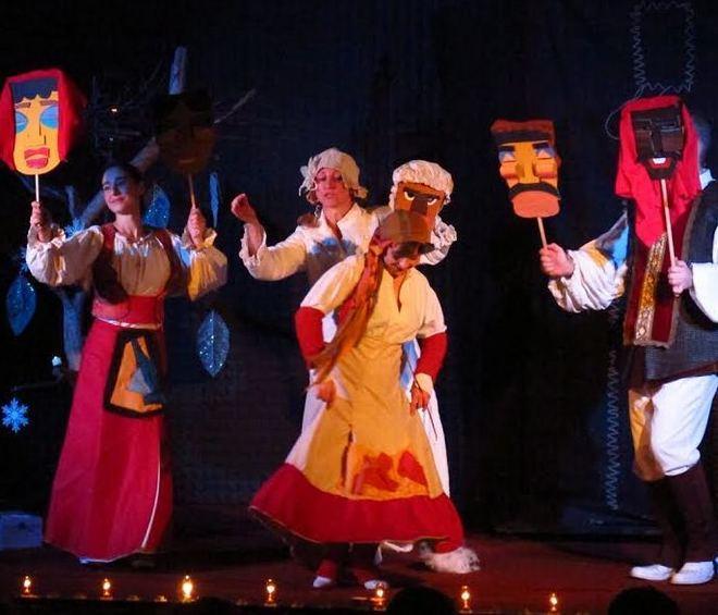 Favole sotto l’albero per rendere magico il Natale dei bambini 