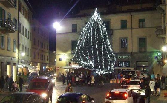 Castelnuovo, Babbo Natale arriva in piazza Umberto 