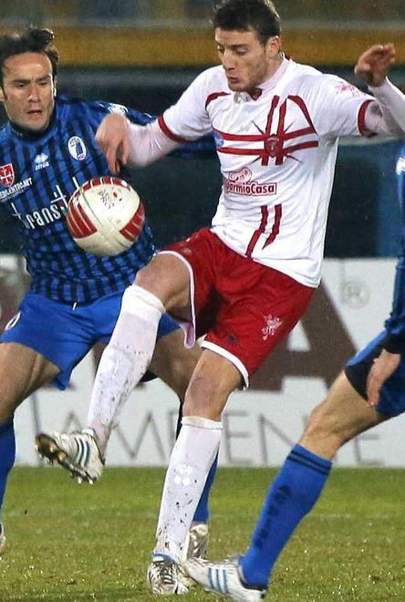 Perugia e Frosinone allungano il passo