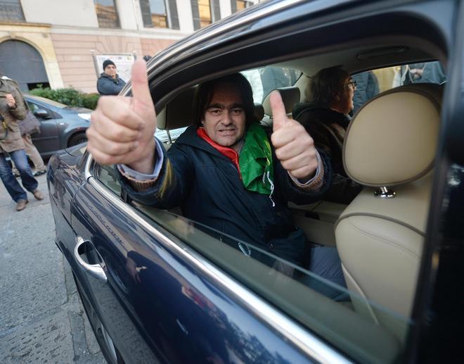 Forconi, arriva Calvani a bordo di una Jaguar 