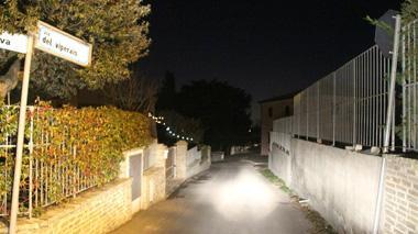 Fanno saltare due casseforti e portano via gioielli per 10mila euro