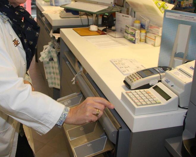 Esami e visite, in farmacia stop alle prenotazioni 