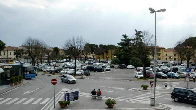 Il mercato di Fucecchio davanti alla Buca per i lavori sulla piazza