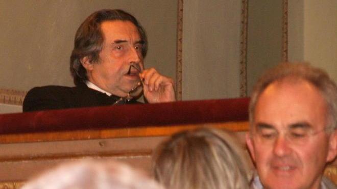 Muti assiste al “Falstaff” al Teatro del Giglio
