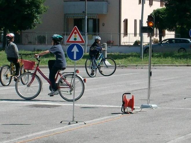Più sicuri sulla strada grazie ai vigili urbani