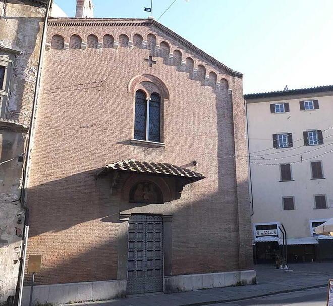 Al freddo la chiesa delle messe in latino 