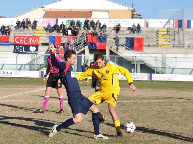 Cecina, in testa è bagarre ma i rossoblù non mollano 