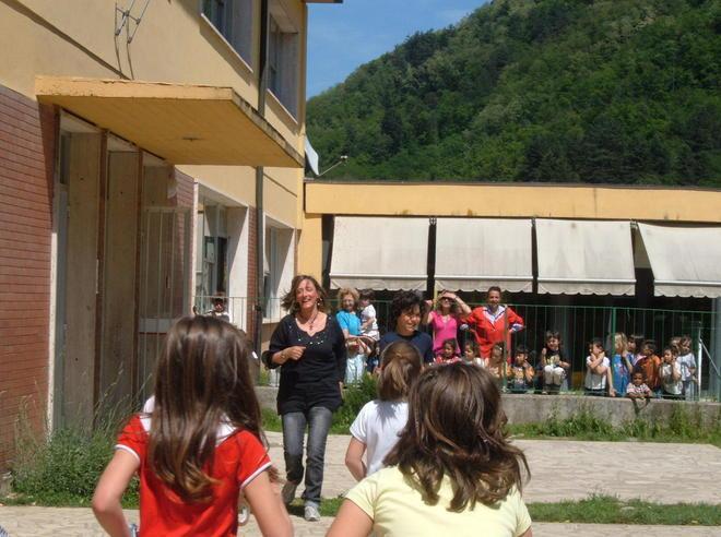 Scuole, scontro con le vecchie giunte 