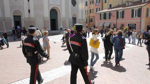 Tentano furto in un appartamento: arrestate