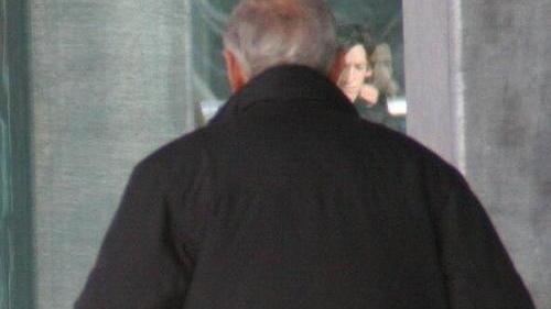 Nonno “ipnotizzato” si fa spillare 250 euro