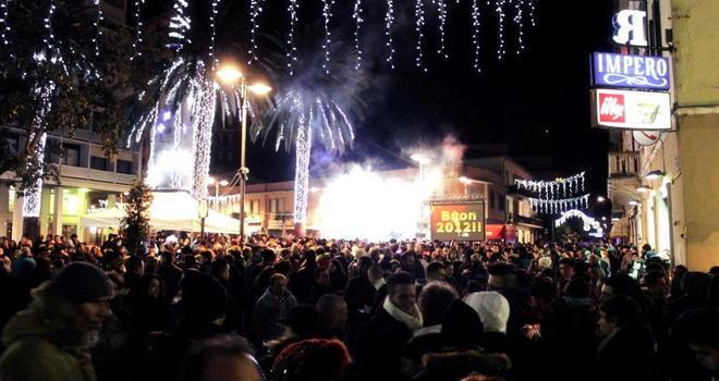 Tutti in piazza per salutare l’anno nuovo 