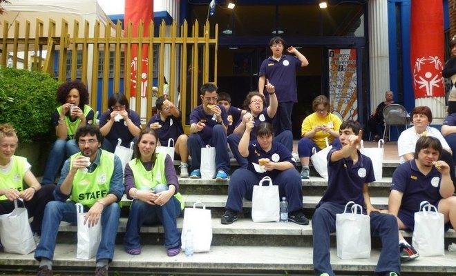 I ragazzi dell’Allegra Brigata in gara con gli amministratori