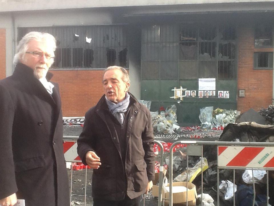 Prato, l'europarlamentare Enzo Rivellini (Fi) in visita alla Teresa Moda dove sono morti sette cinesi 